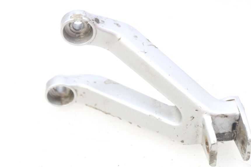 photo de PLATINE CALE PIED ARRIERE GAUCHE HONDA CBR RR FIREBLADE 900 (1992 - 1994)