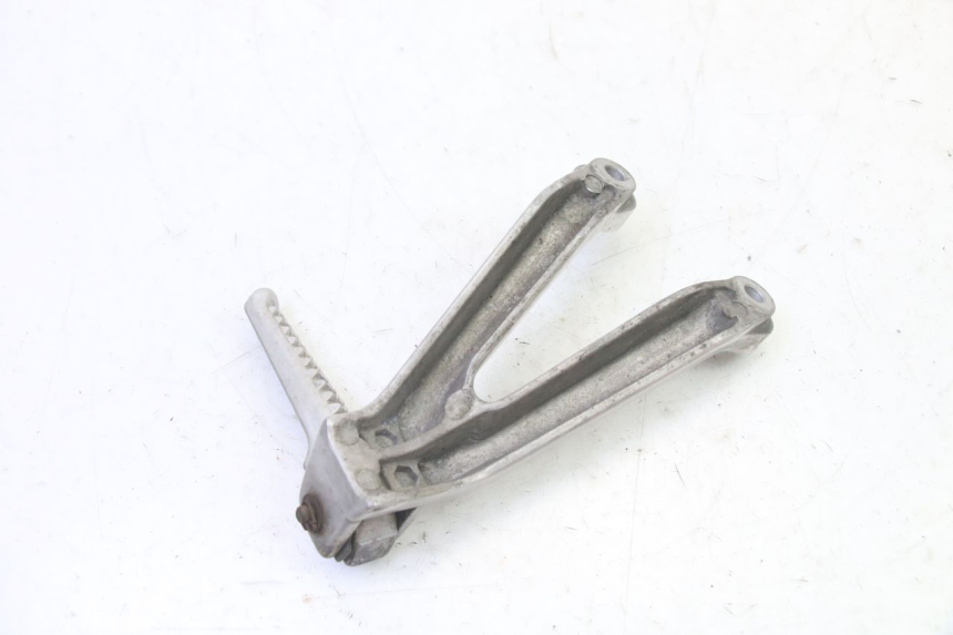 photo de PLATINE CALE PIED ARRIERE GAUCHE HONDA CBR RR FIREBLADE 900 (1992 - 1994)