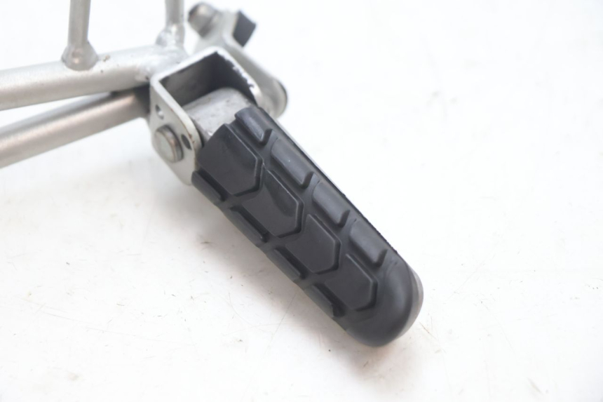 photo de PLATINE CALE PIED ARRIERE GAUCHE HM HONDA CRM DERAPAGE RR 50 (2006 - 2017) - Détail de la pièce