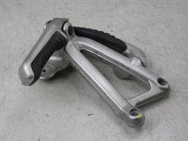 photo de PLATINE CALE PIED ARRIERE GAUCHE DUCATI ST3 ABS 992 (2006 - 2007)