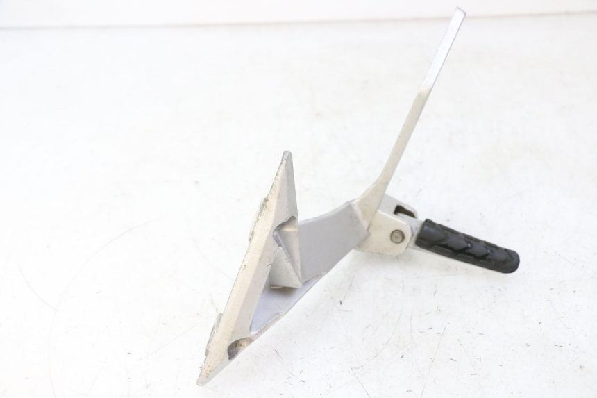 photo de PLATINE CALE PIED ARRIERE GAUCHE STAHO FH 50 (2018 - 2019)