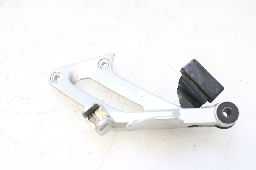 photo de PLATINE CALE PIED ARRIERE GAUCHE YAMAHA FJR 1300 (2001 - 2005) - Vue principale