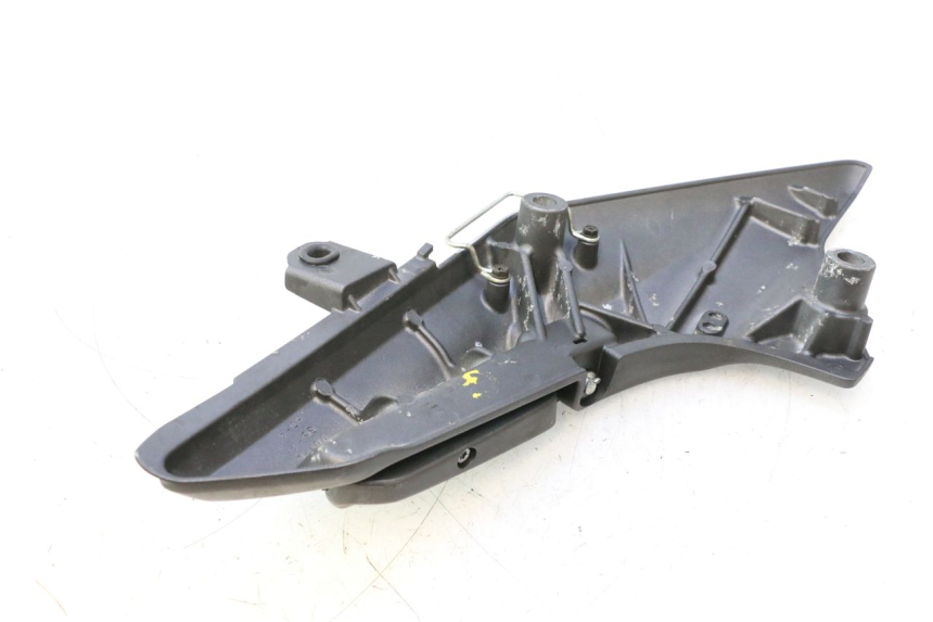 photo de PLATINE CALE PIED ARRIERE GAUCHE HONDA FJS SILVER WING SILVERWING 400 (2005 - 2008) - Détail de la pièce