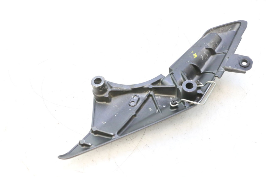 photo de PLATINE CALE PIED ARRIERE GAUCHE HONDA FJS SILVER WING SILVERWING 400 (2005 - 2008) - Autre angle de vue