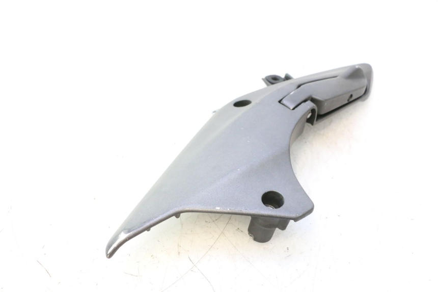photo de PLATINE CALE PIED ARRIERE GAUCHE HONDA FJS SILVER WING SILVERWING 400 (2005 - 2008) - Gros plan technique