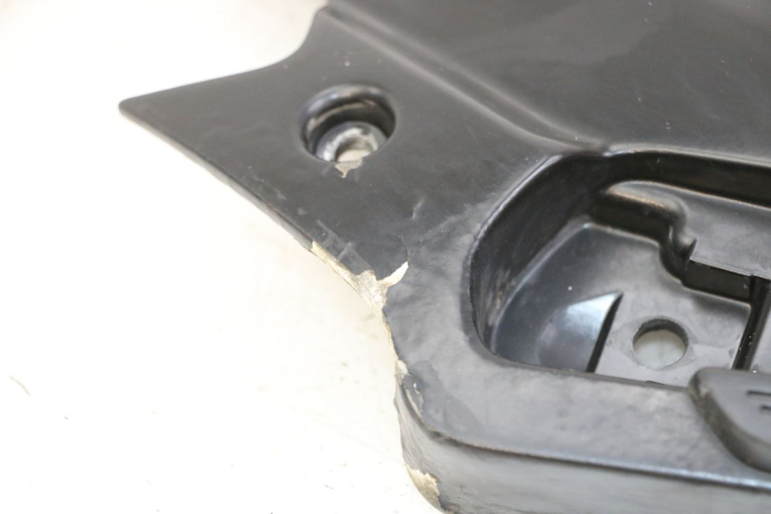 photo de PLATINE CALE PIED ARRIERE GAUCHE GILERA NEXUS 300 (2008 - 2013)