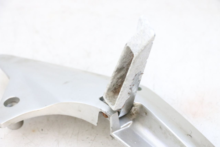 photo de PLATINE CALE PIED ARRIERE GAUCHE JM MOTORS GTS 125 (2015 - 2019) - Autre angle de vue