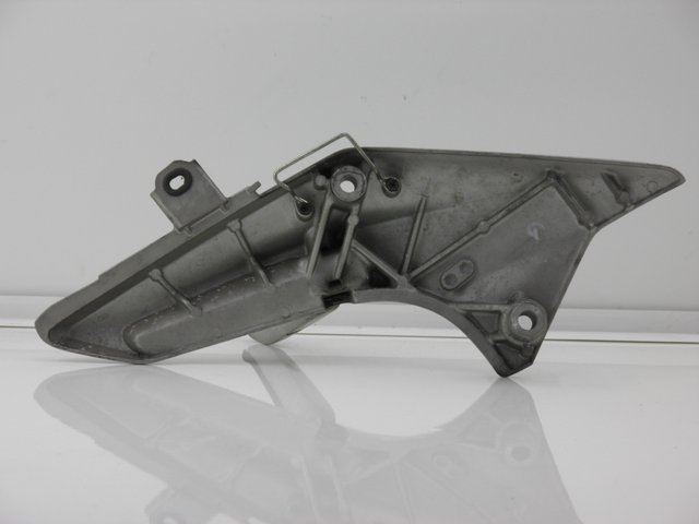 photo de PLATINE CALE PIED ARRIERE GAUCHE HONDA FJS SILVER WING ABS 600 (2004 - 2007)