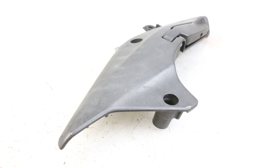 photo de PLATINE CALE PIED ARRIERE GAUCHE HONDA FJS SILVER WING SILVERWING 400 (2005 - 2008)