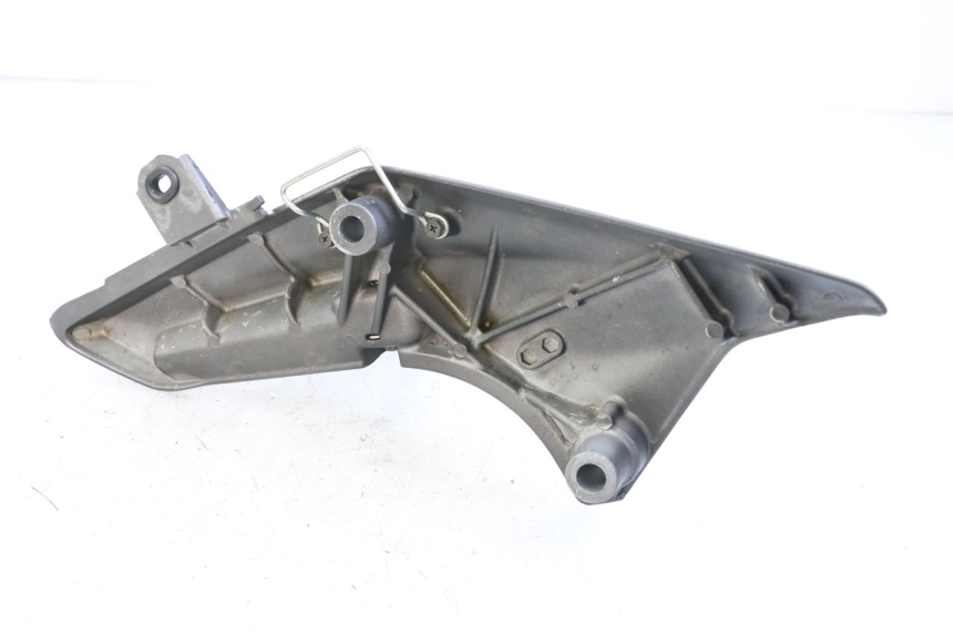 photo de PLATINE CALE PIED ARRIERE GAUCHE HONDA FJS SILVER WING SILVERWING 400 (2005 - 2008)