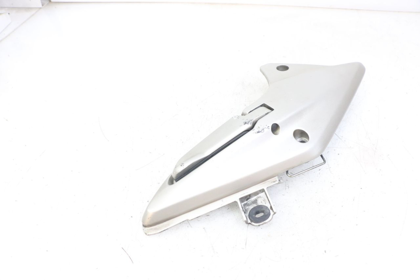 photo de PLATINE CALE PIED ARRIERE GAUCHE HONDA FJS SILVERWING SILVER WING 600 (2001 - 2010)