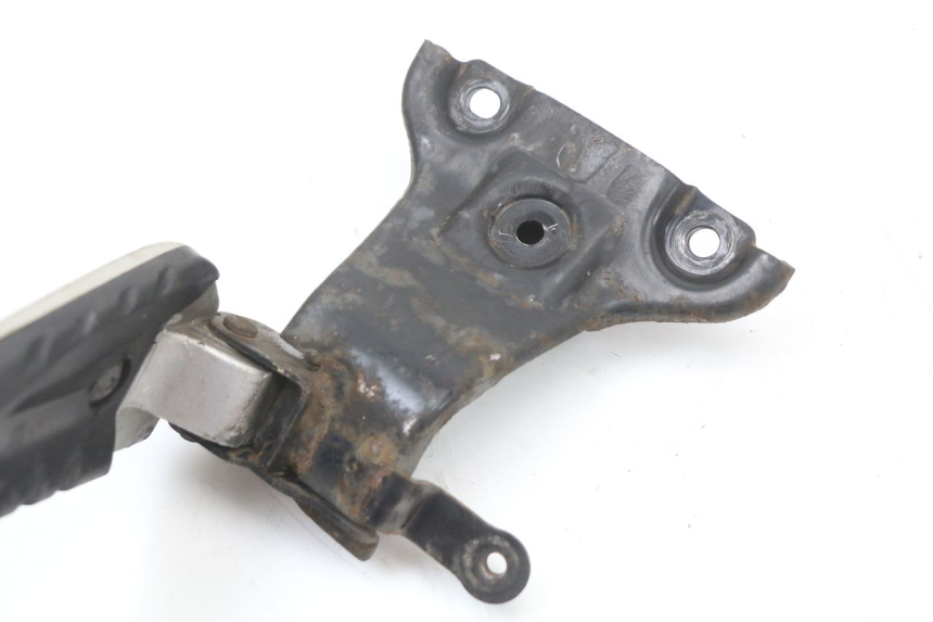 photo de PLATINE CALE PIED ARRIERE GAUCHE HONDA SH ABS 125 (2012 - 2017)