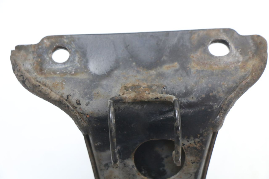 photo de PLATINE CALE PIED ARRIERE GAUCHE HONDA SH ABS 125 (2012 - 2017)