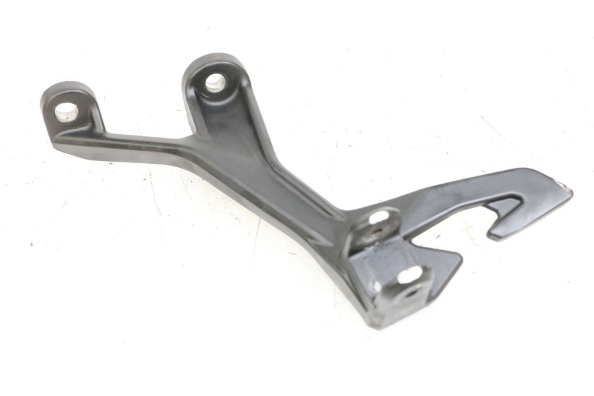 photo de PLATINE CALE PIED ARRIERE GAUCHE KAWASAKI NINJA 400 (2018 - 2023)