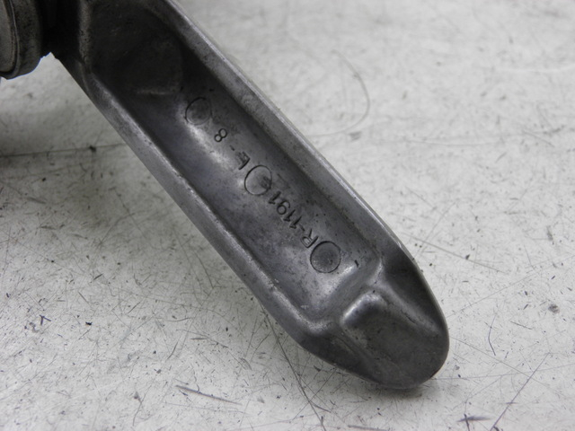 photo de PLATINE CALE PIED ARRIERE GAUCHE KAWASAKI ZZR 600 (1995 - 2004)