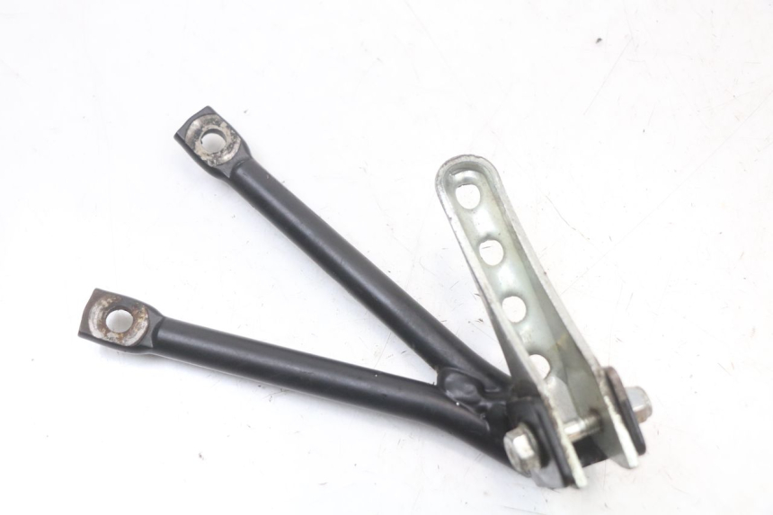 photo de PLATINE CALE PIED ARRIERE GAUCHE RIEJU MRT 50 (2018 - 2021)