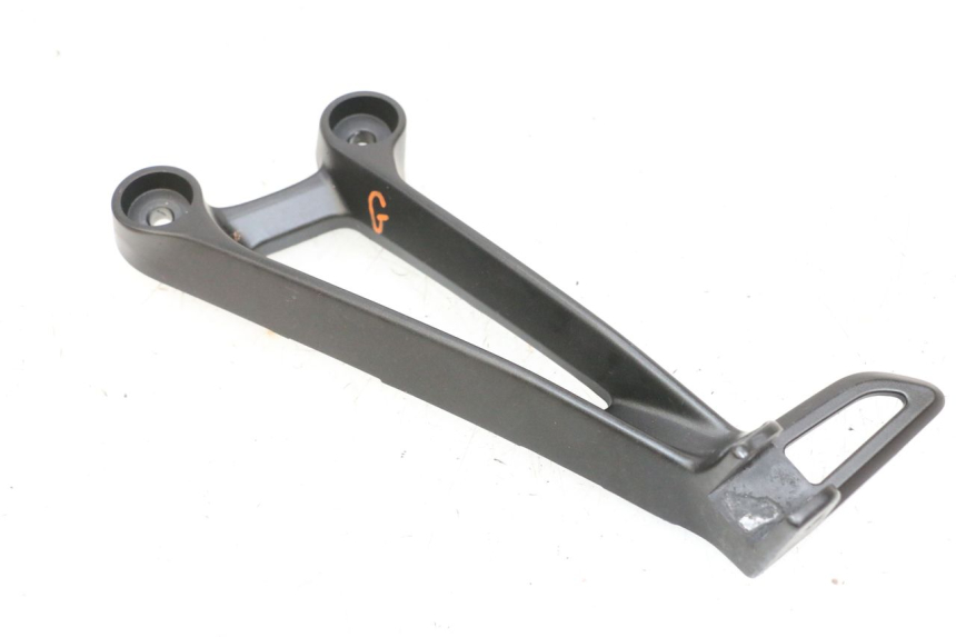 photo de PLATINE CALE PIED ARRIERE GAUCHE YAMAHA MT-07 MT07 ABS 700 (2018 - 2020) - Gros plan technique