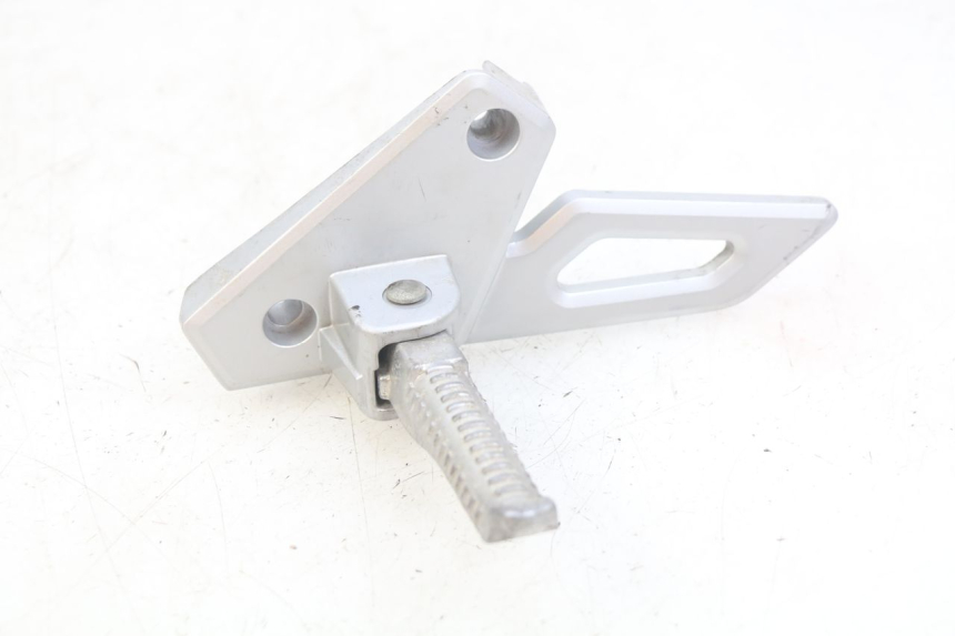 photo de PLATINE CALE PIED ARRIERE GAUCHE PEUGEOT SPEEDFIGHT 3 AIR 50 (2009 - 2015)