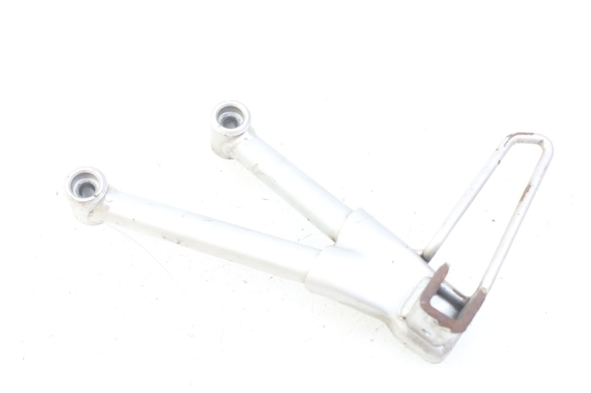 photo de PLATINE CALE PIED ARRIERE GAUCHE SUZUKI GSF S BANDIT 600 (2000 - 2004)