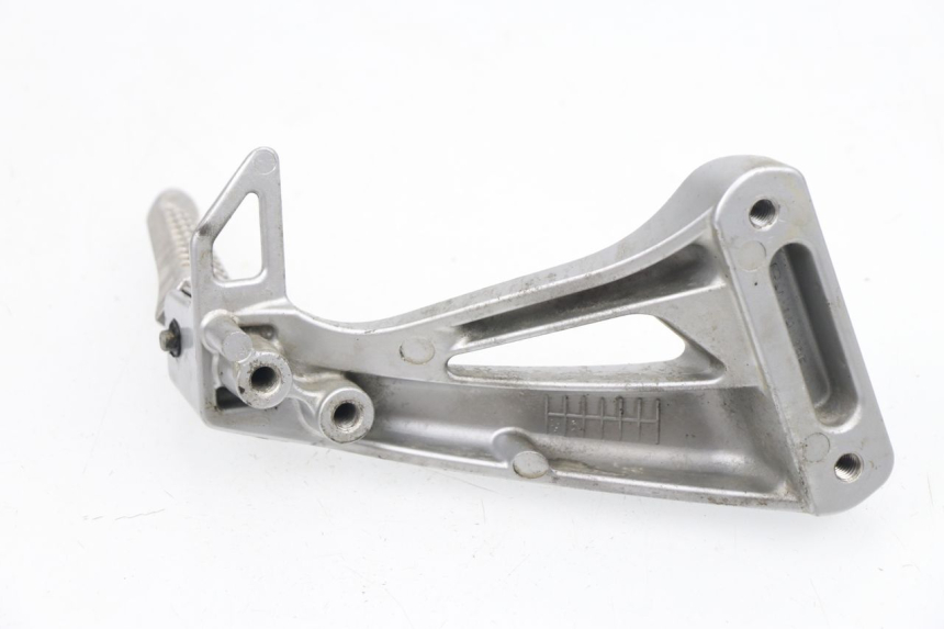 photo de PLATINE CALE PIED ARRIERE GAUCHE SUZUKI SV N 650 (1999 - 2002)