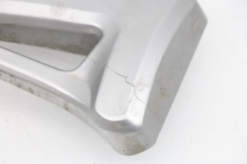 photo de PLATINE CALE PIED ARRIERE GAUCHE SUZUKI SV N 650 (1999 - 2002)