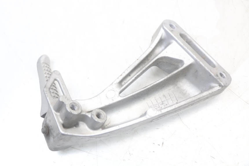 photo de PLATINE CALE PIED ARRIERE GAUCHE SUZUKI SV N 650 (1999 - 2002)