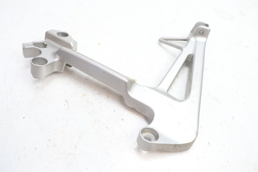 photo de PLATINE CALE PIED ARRIERE GAUCHE HONDA VFR FI RC46 800 (1998 - 2001) - Autre angle de vue