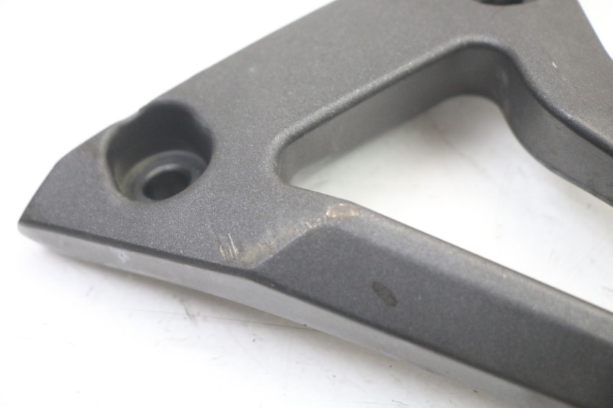 photo de PLATINE CALE PIED ARRIERE GAUCHE YAMAHA FZ6 FAZER S2 600 (2007 - 2011)