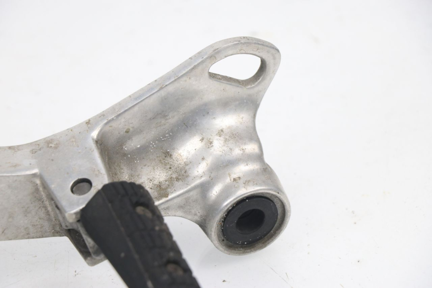 photo de PLATINE CALE PIED ARRIERE GAUCHE YAMAHA TDM 3VD 850 (1991 - 1995)
