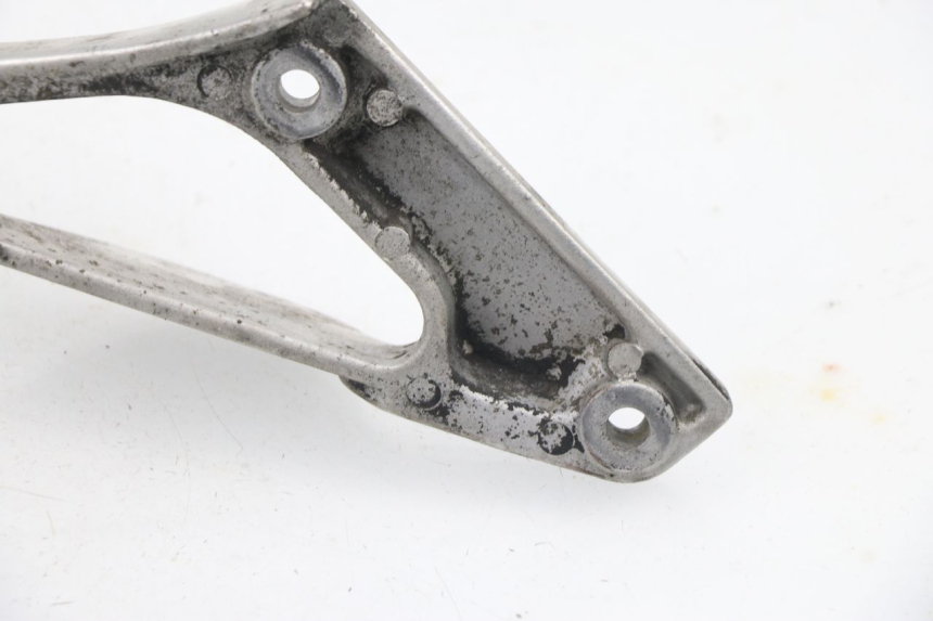 photo de PLATINE CALE PIED ARRIERE GAUCHE YAMAHA TDM 3VD 850 (1991 - 1995)