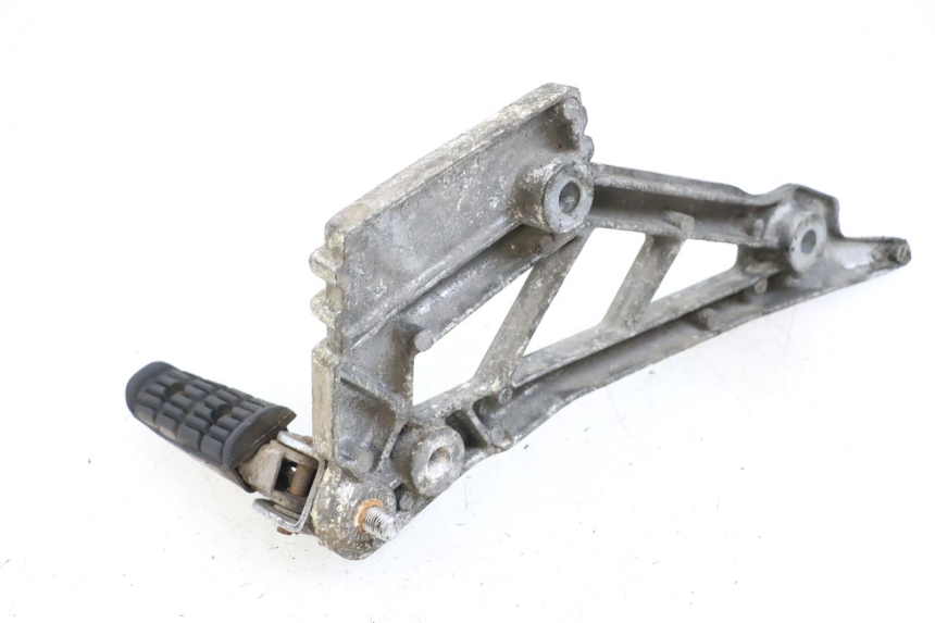 photo de PLATINE CALE PIED ARRIERE GAUCHE YAMAHA XJ F 900 (1983 - 1994)