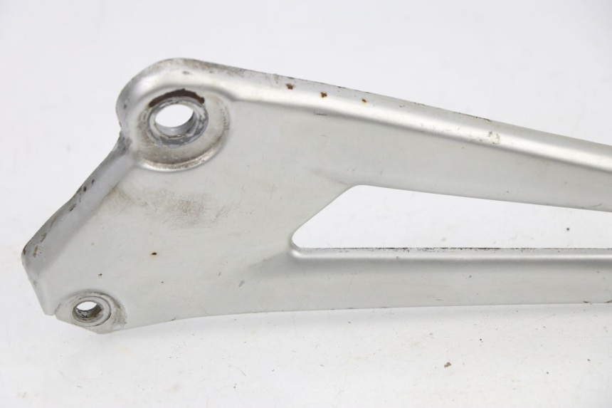 photo de PLATINE CALE PIED ARRIERE GAUCHE YAMAHA YBR 125 (2004 - 2006)