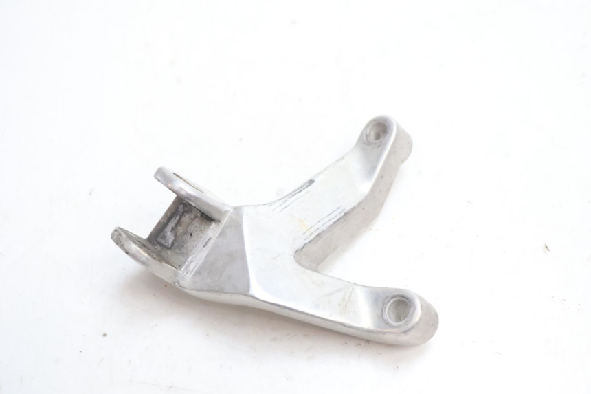 photo de PLATINE CALE PIED ARRIERE GAUCHE YAMAHA YZF R GENESIS 750 (1993 - 1998) - Vue principale