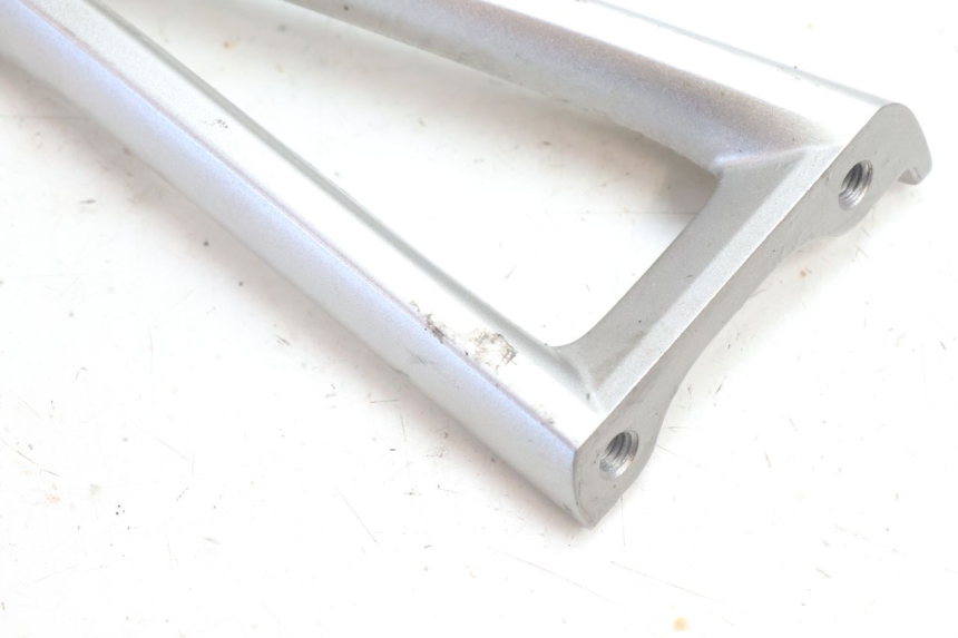 photo de PLATINE CALE PIED ARRIERE GAUCHE YAMAHA YZF R6 600 (2008 - 2009) - Zoom état d’usage