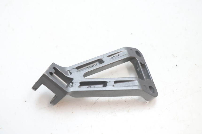 photo de PLATINE CALE PIED ARRIERE GAUCHE KAWASAKI ZX-6R ZX6R 600 (1995 - 1997) - Gros plan technique