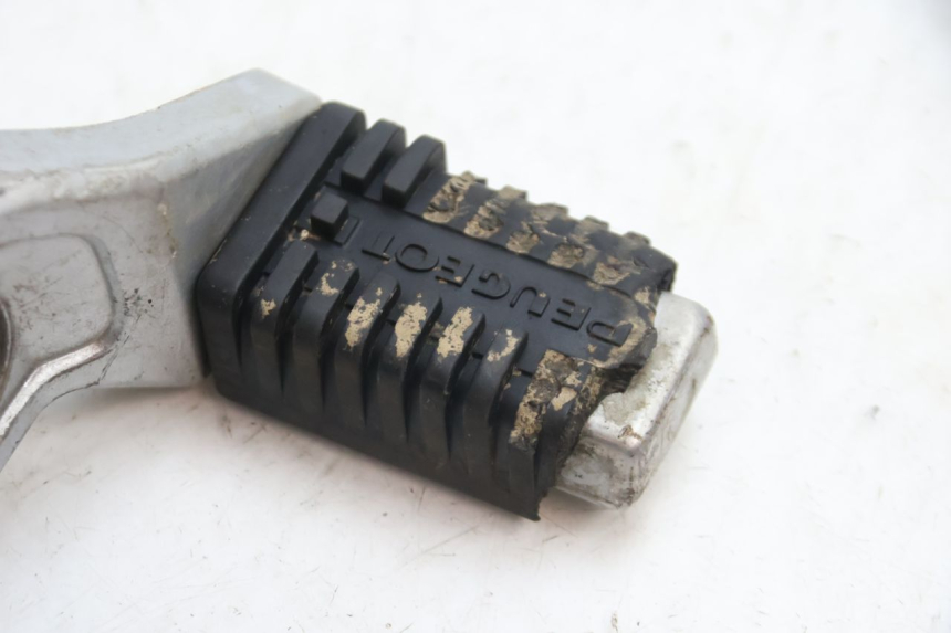 photo de PLATINE CALE PIED AVANT DROIT PEUGEOT 103 SPX CLIP 50 (1989 - 1992) - Zoom état d’usage