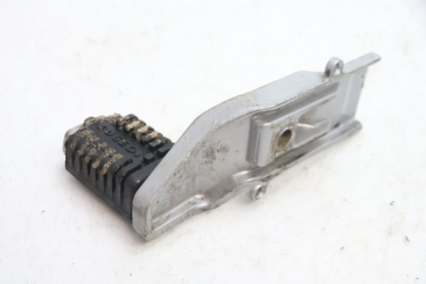 photo de PLATINE CALE PIED AVANT DROIT PEUGEOT 103 SPX CLIP 50 (1989 - 1992) - Autre angle de vue