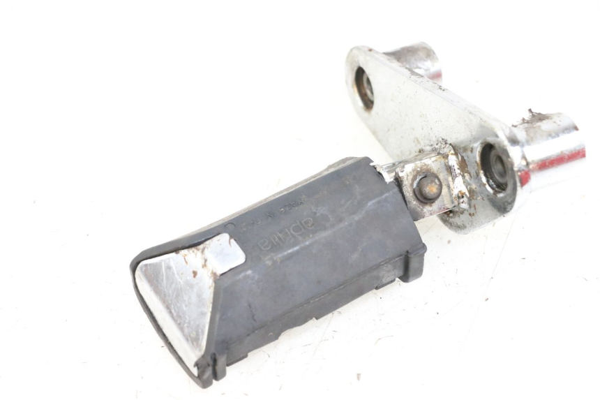 photo de PLATINE CALE PIED AVANT DROIT APRILIA CLASSIC 125 (1995 - 2001)