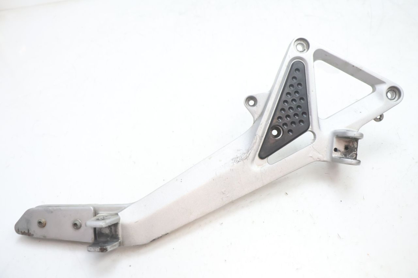 photo de PLATINE CALE PIED AVANT DROIT HONDA CB F HORNET 600 (2005 - 2006) - Vue principale