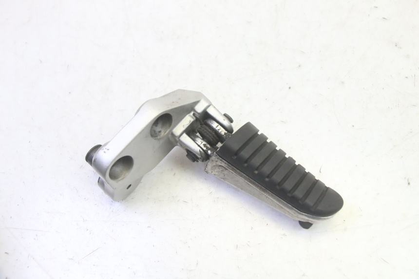 photo de PLATINE CALE PIED AVANT DROIT SUZUKI DL V STROM 1000 (2002 - 2007) - Vue principale