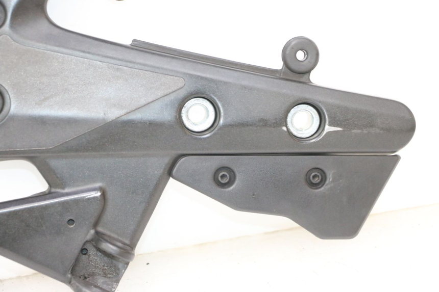 photo de PLATINE CALE PIED AVANT DROIT KAWASAKI ER-6 ER6 F ABS 650 (2012 - 2016) - Détails caractéristiques