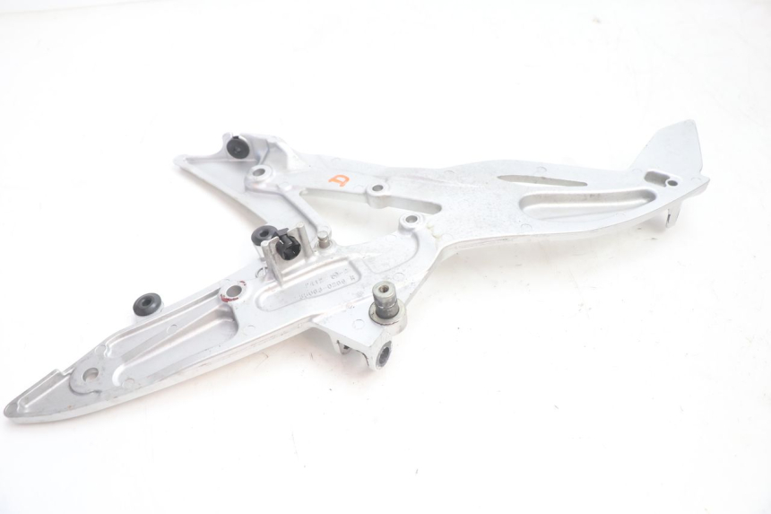 photo de PLATINE CALE PIED AVANT DROIT KAWASAKI ER-6 ER6 N 650 (2005 - 2009) - État de surface