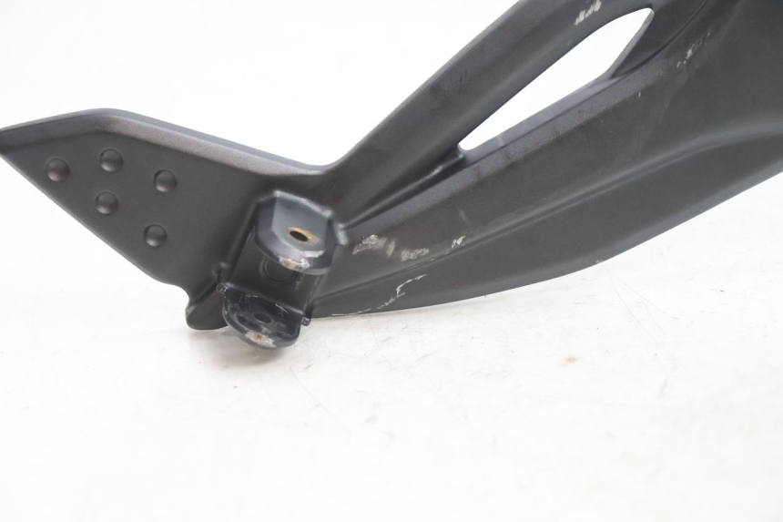 photo de PLATINE CALE PIED AVANT DROIT KAWASAKI ER-6 ER6 N 650 (2005 - 2009) - Détail de la pièce