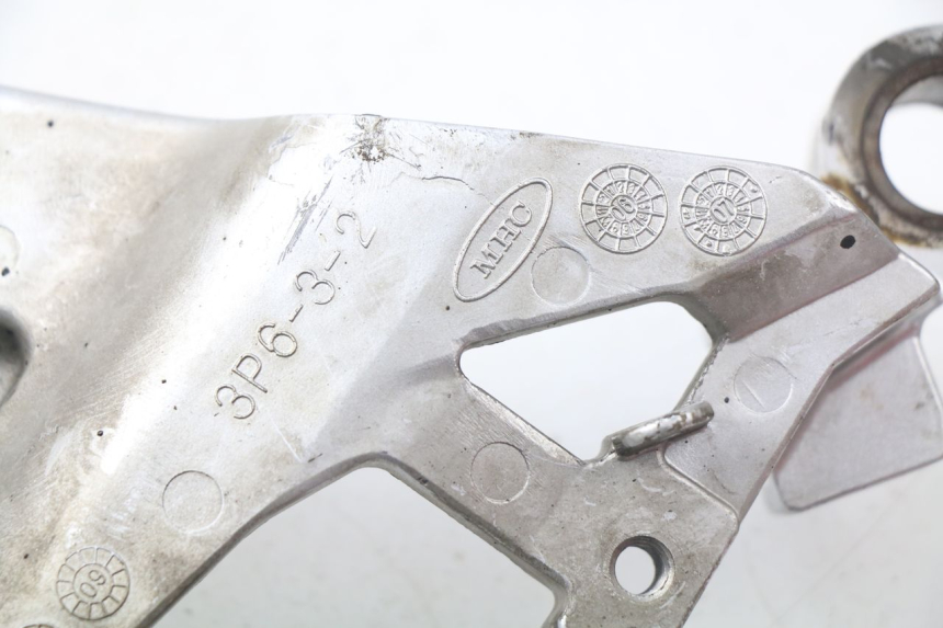 photo de PLATINE CALE PIED AVANT DROIT YAMAHA FJR ABS 1300 (2006 - 2012)