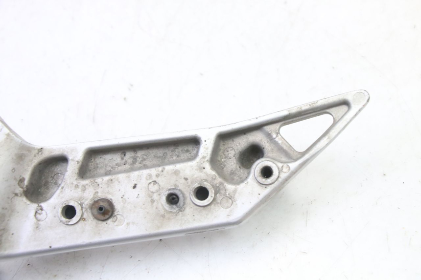 photo de PLATINE CALE PIED AVANT DROIT YAMAHA FJR ABS 1300 (2006 - 2012)