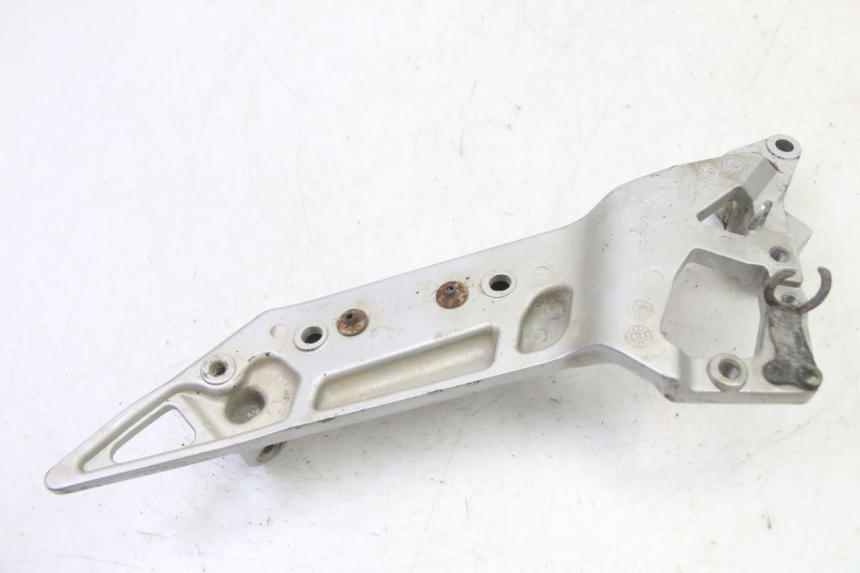photo de PLATINE CALE PIED AVANT DROIT YAMAHA FJR ABS 1300 (2006 - 2012)