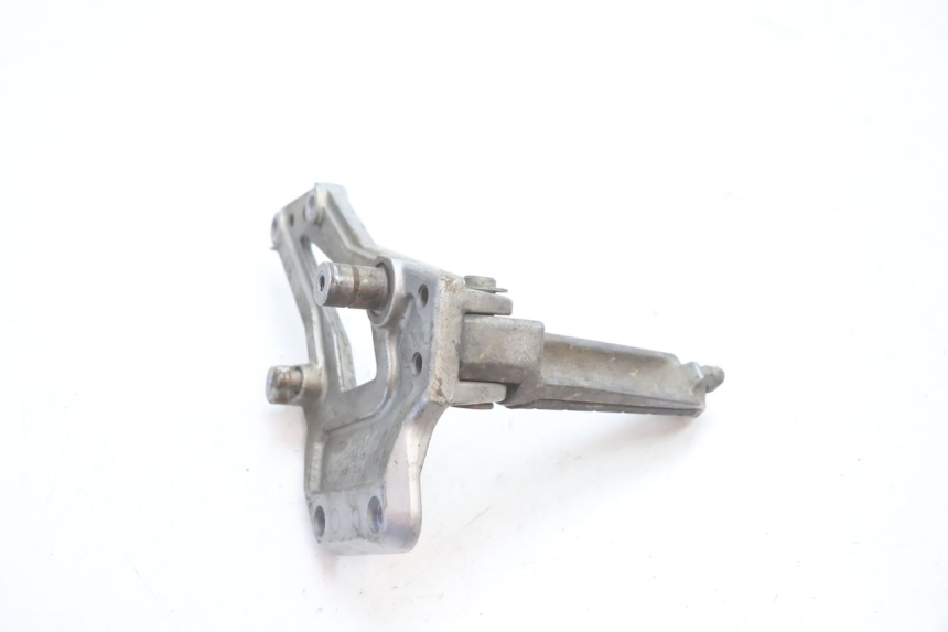 photo de PLATINE CALE PIED AVANT DROIT KAWASAKI GPX F ZX750F 750 (1986 - 1990) - Gros plan technique