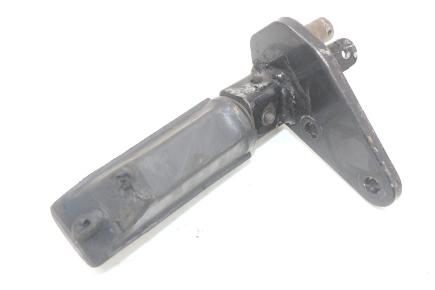 photo de PLATINE CALE PIED AVANT DROIT SUZUKI GZ MARAUDER 125 (1998 - 2004)
