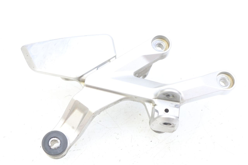 photo de PLATINE CALE PIED AVANT DROIT HONDA CB R 1000 (2018 - 2023)