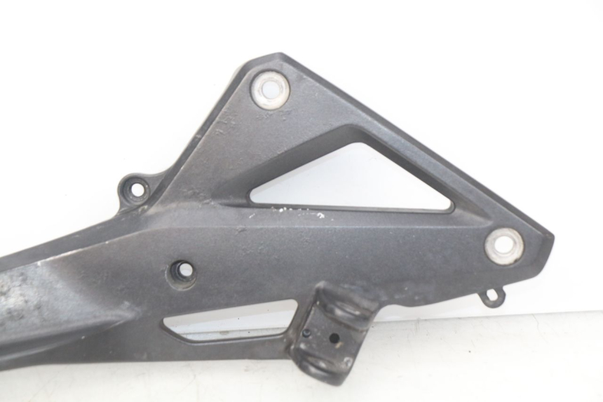 photo de PLATINE CALE PIED AVANT DROIT HONDA CBRF CBR-F PC41 600 (2011 - 2013)